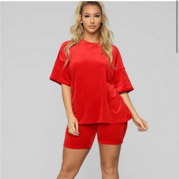 Fashion Nova Other - Red velvet lounge set